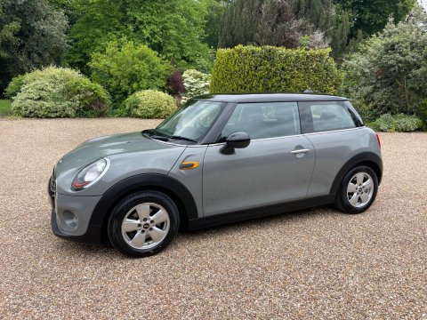 Mini Hatch 1.5 Cooper Hatchback 3dr Petrol Auto Euro 6 (s/s) (136 ps) 8
