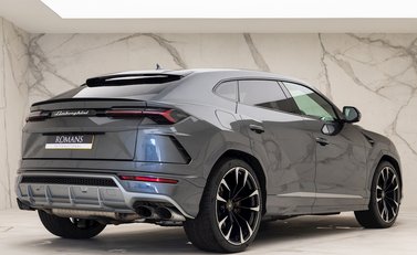 Lamborghini Urus 7