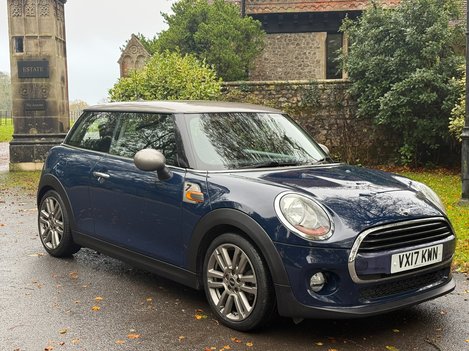 Mini Hatch COOPER SEVEN 1