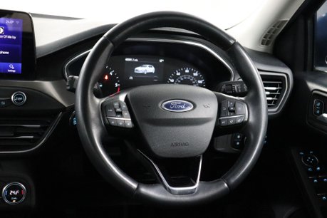 Ford Focus TITANIUM TDCI 46