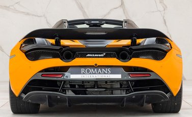 McLaren 720S Spider Peformance 16