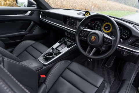 Porsche 911 Turbo S PDK Coupe 10