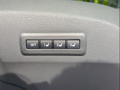 Toyota Vellfire G Edition V6 Sunroof 13
