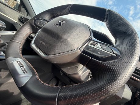 Peugeot 3008 PURETECH S/S GT LINE 17