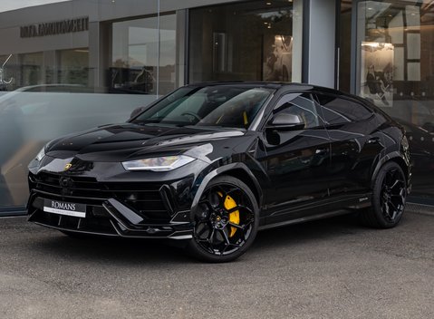 Lamborghini Urus PERFORMANTE 2