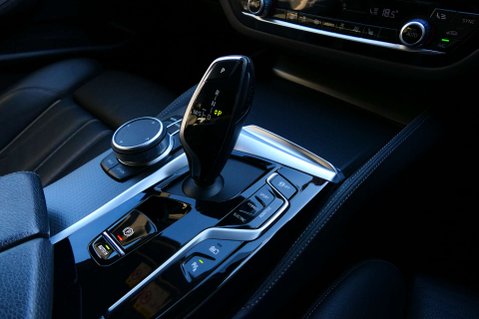 BMW 5 Series 3.0 545e xDrive M Sport Auto 4WD 4dr 25