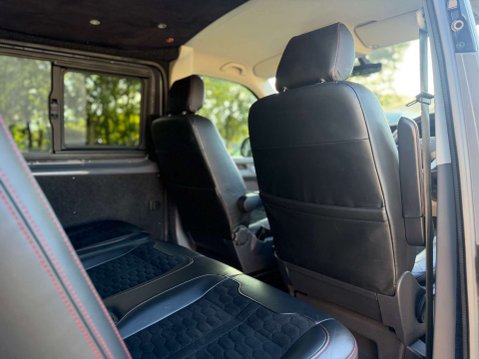 Volkswagen Transporter 2.0 Transporter T32 Sportline Black Edition TDI Semi-Auto 50