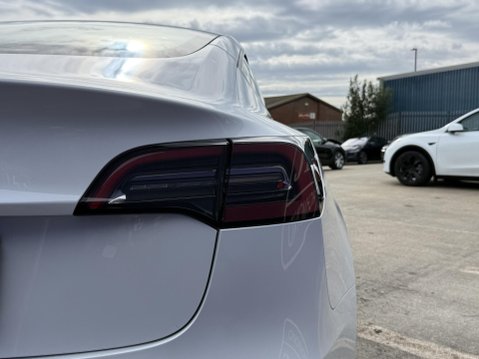 Tesla Model 3 Saloon 4dr Electric Auto RWD (241 bhp) 19