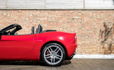 Alfa Romeo 8C Spider 23