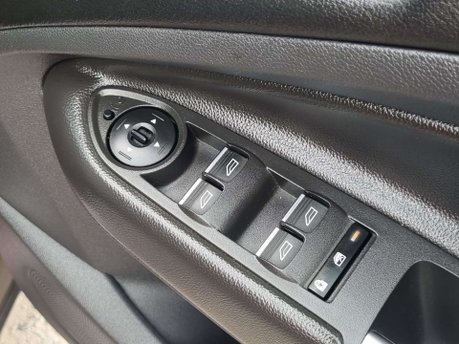 Ford Kuga 2.0 TDCi Titanium X SUV 5dr Diesel Powershift AWD Euro 6 (s/s) (180 ps) 27