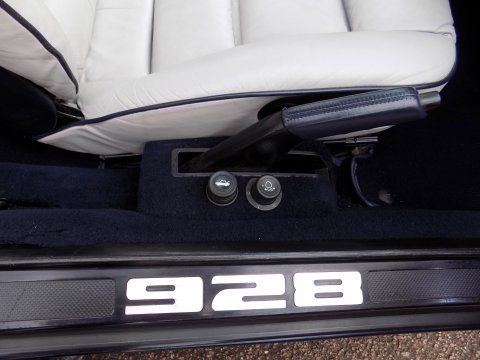 Porsche 928 GT 18