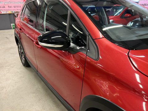 Peugeot 2008 PURETECH ALLURE 19