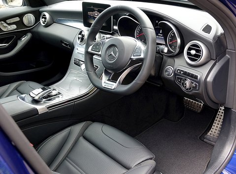 Mercedes-Benz C Class C63 Saloon 13