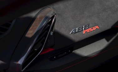 Ferrari 488 Pista 18