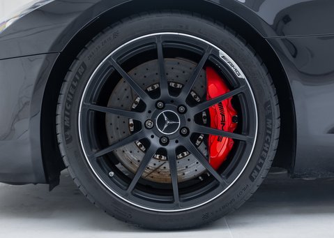 Mercedes-Benz SLS AMG ROADSTER