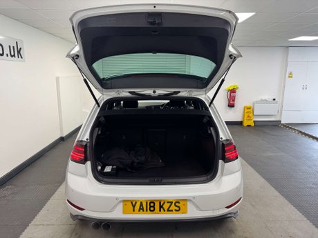Volkswagen Golf 1.4 Golf GTE Advance Semi-Auto 5dr 29