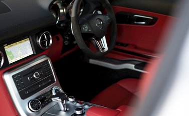 Mercedes-Benz SLS AMG 20