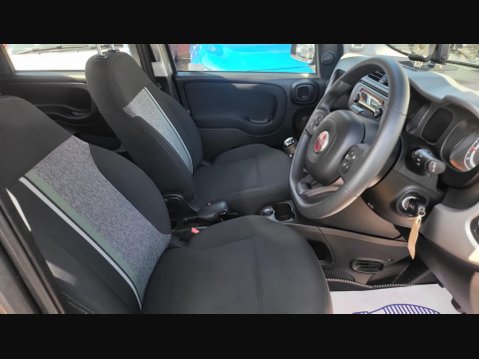 Fiat Panda WAZE EDITION 19
