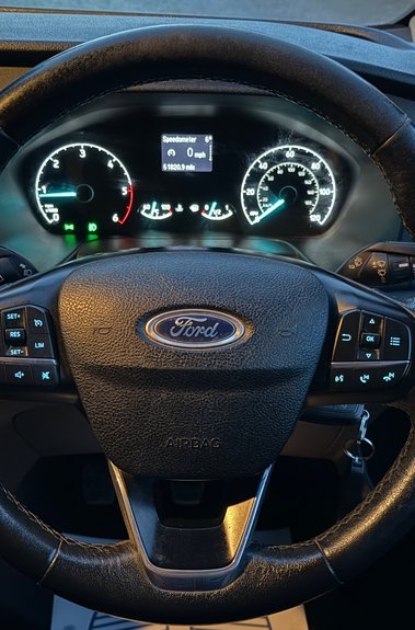 Ford Transit Custom 300 LIMITED DCIV L1 H1 6 SEATER - APPLE CARPLAY -HEATED SEATS/SCREEN 