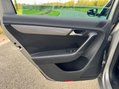 Volkswagen Passat 2.0 TDI BlueMotion Tech Executive Style DSG Euro 5 (s/s) 5dr 38