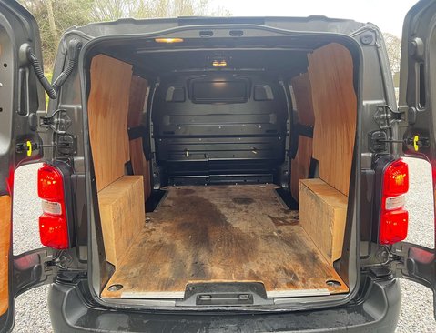 Peugeot Expert 2.0 Expert Professional Premium L1 Blue HDi 5