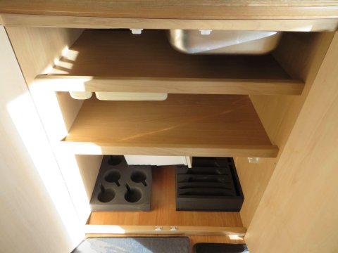 Auto-Sleepers Nuevo Motor Home 26