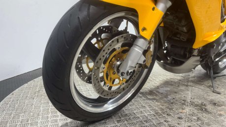 Honda VTR FIRESTORM 1997 ONLY 13K RUNS GREAT VERY CLEAN NEW MOT 1000CC VTWIN 37