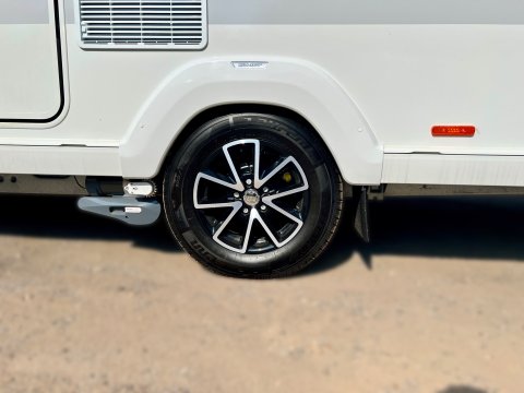 Swift Challenger Exclusive 560 SE 10