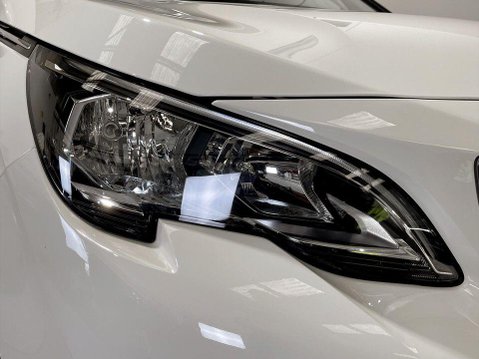 Peugeot 5008 1.2 PureTech GPF Allure SUV 5dr Petrol EAT Euro 6 (s/s) (130 ps) 9