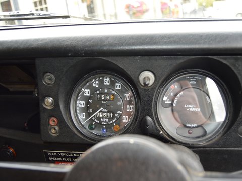 Land Rover 88 Series III SUV 25