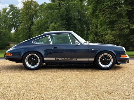 Porsche 911 CARRERA 3.2 BACK-DATE 4