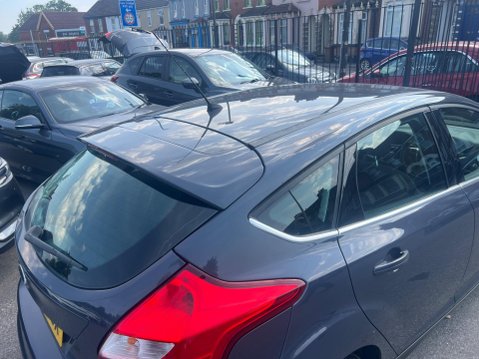 Ford Focus 1.6T EcoBoost Titanium Navigator Euro 5 (s/s) 5dr 17