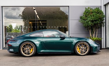 Porsche 911 GT3 TOURING (992.2) 2