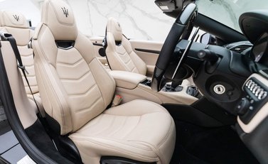 Maserati Grancabrio SPORT 8
