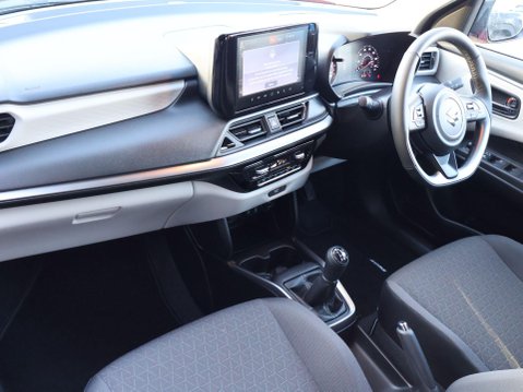 Suzuki Swift 1.2 Hybrid ULTRA 11