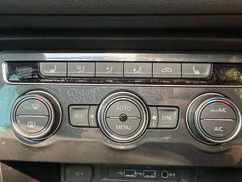 Volkswagen Tiguan 2.0 Tiguan R-Line TDI Semi-Auto 5dr 46