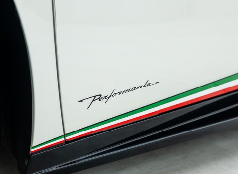 Lamborghini Huracan Spyder LP640-4 Performante 35