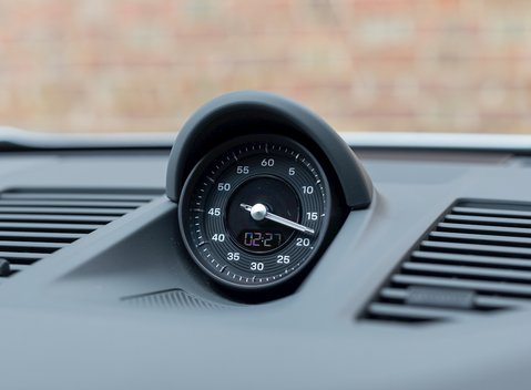 Porsche 911 Carrera S (992) 18