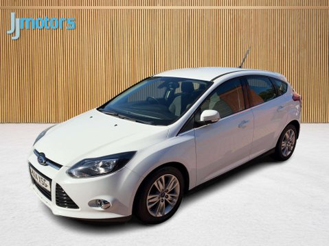 Ford Focus 1.6 TDCi Titanium Navigator Hatchback 5dr Diesel Manual Euro 5 (s/s) (115 p 29