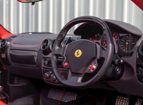 Ferrari 430 Scuderia Spider 16M 13
