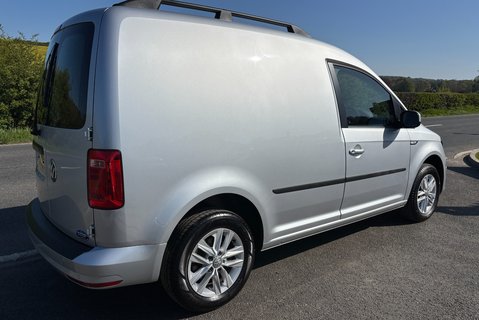 Volkswagen Caddy C20 102 ps Tdi Highline Panel Van - No VAT - Sat Nav 2