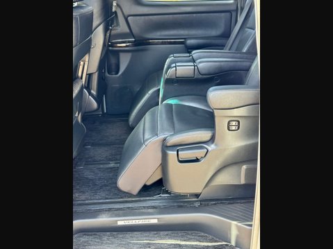 Toyota Vellfire 3.5 V6 G EDITION 4WD+CAPTAIN SEATS+LEATHER+TOP SPEC 60