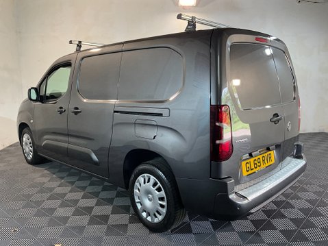 Vauxhall Combo 1.5 Turbo D 2300 Sportive L2 H1 Euro 6 (s/s) 4dr 5