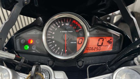 Suzuki Inazuma GW 2014 ONLY 6K MOT SEPTEMBER 2027 WARRANTY A2 READY 250CC 29