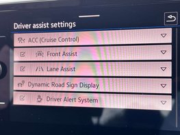 Volkswagen T-Roc 1.5 T-Roc R-Line TSI Semi-Auto 5dr 37