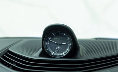 Porsche Taycan Turbo S Cross Turismo 18