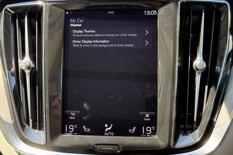 Volvo V60 RECHARGE T6 INSCRIPTION AWD - FULL MAIN DEALER SERVICE - HUGE SPEC 48