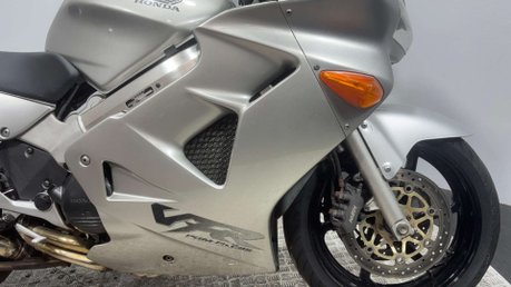 Honda VFR 1998 69K PROJECT BIKE VERY CLEAN SPARES OR REPAIR INJECTED NO VTEC 800CC 18