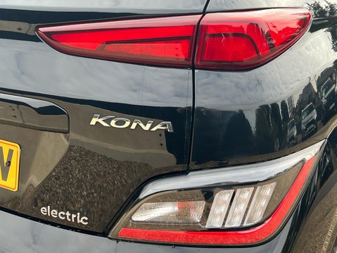 Hyundai KONA PREMIUM 14