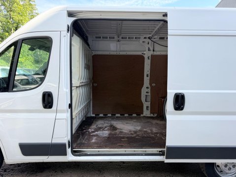 Peugeot Boxer 2.0 BlueHDi 335 Professional Panel Van 5dr Diesel Manual L2 H2 Euro 6 (130 33